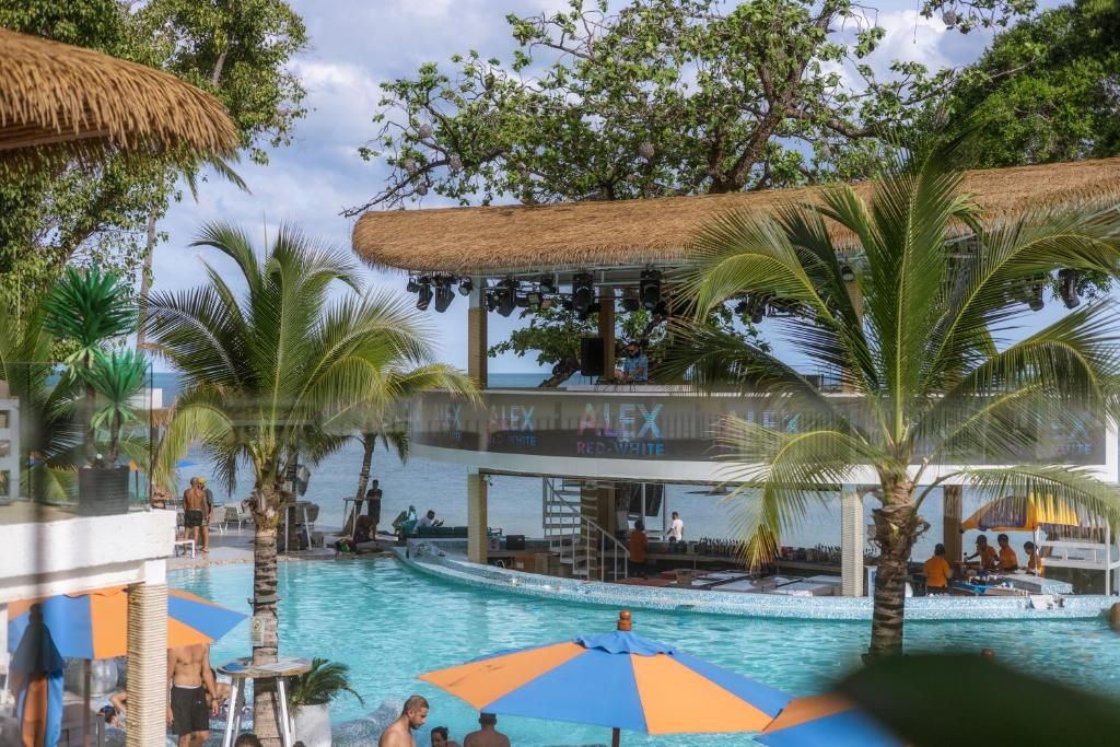 Ark Bar Beach Resort фото 55