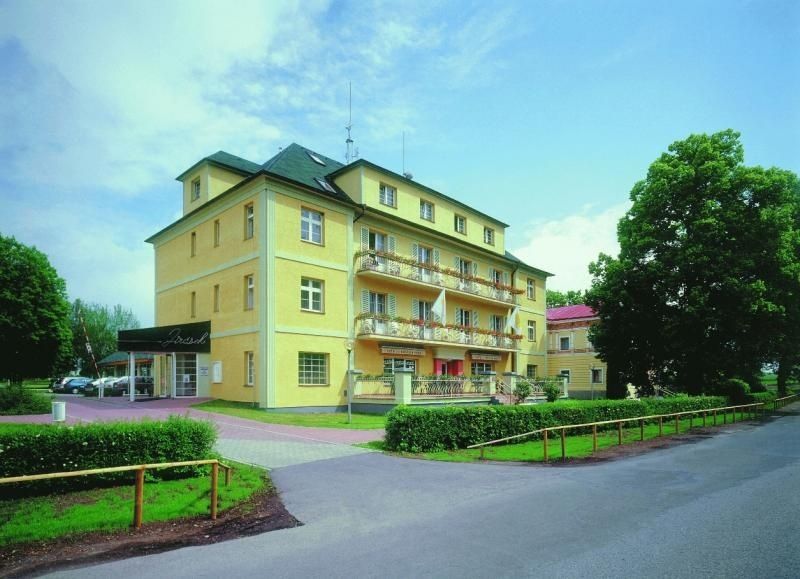 Lazensky Hotel Jirasek фото 2