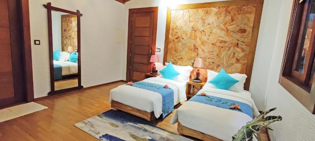 Island Luxury Boutique Hotel - Fulhadhoo фото 3