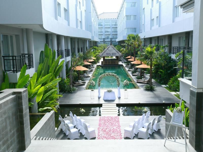 B Hotel Bali & Spa фото 29
