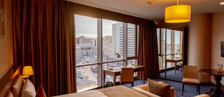 Фото отеля Parkside Hotel & Apartments