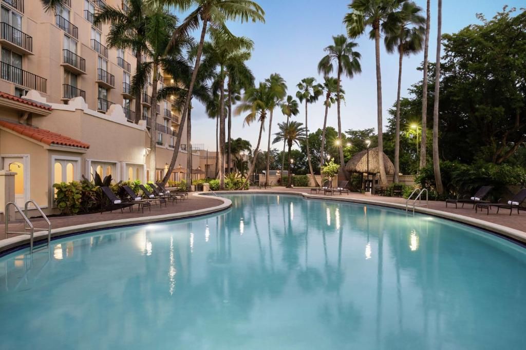 Embassy Suites by Hilton Miami International Airport фото 72