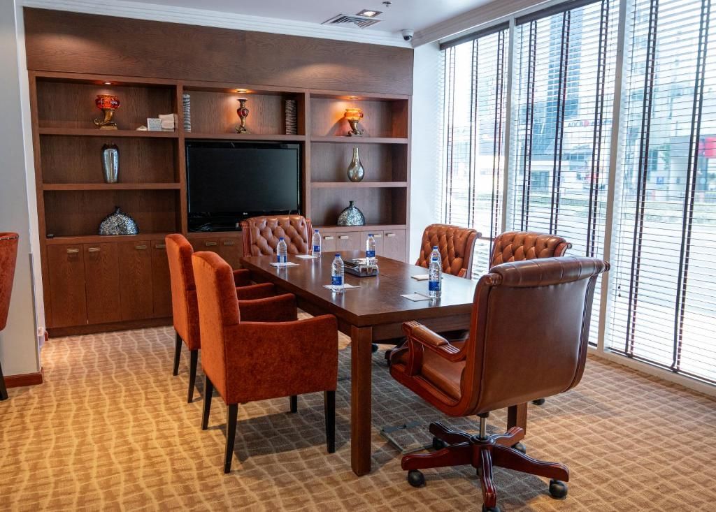 Four Points by Sheraton Bur Dubai фото 39