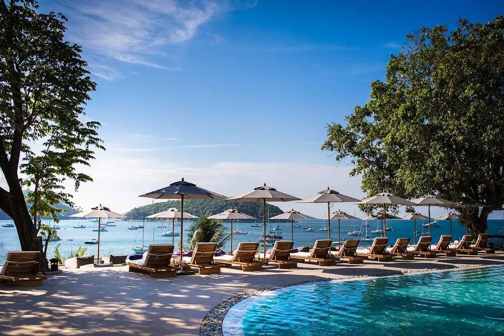 The Nai Harn фото 42