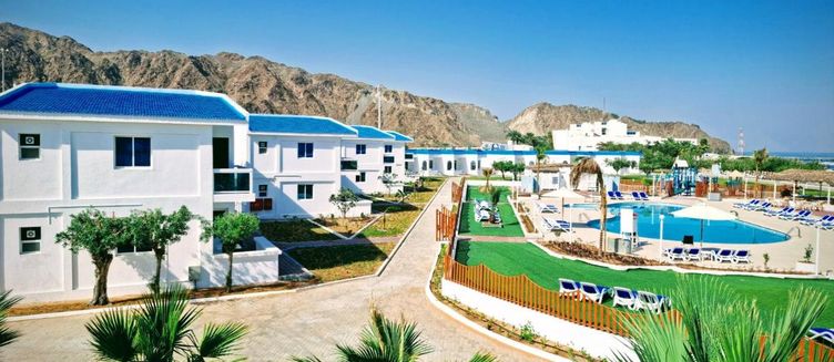 Фото отеля Holiday Beach Resort