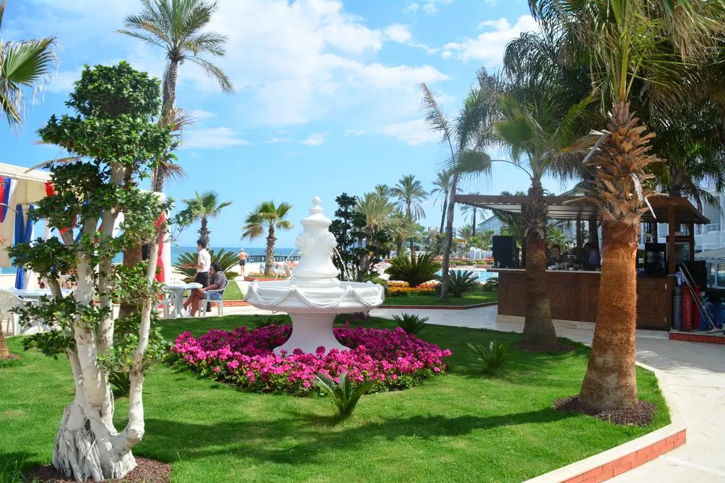 Rama Beach Hotel фото 1