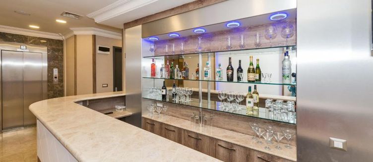 Фото отеля Alphonse Hotel