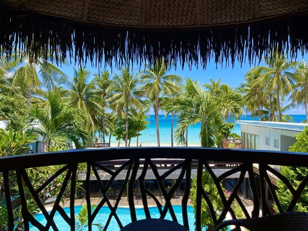 Red Coconut Beach Hotel фото 42