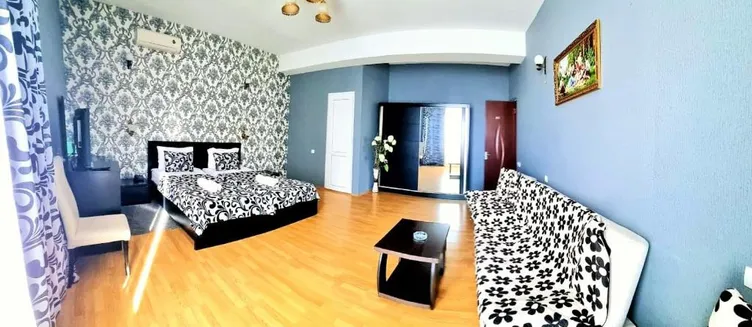 Фото отеля Qeroli Hotel