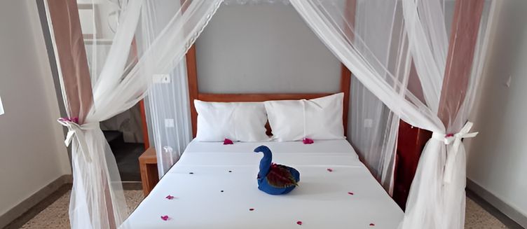 Фото отеля Seashore Villa