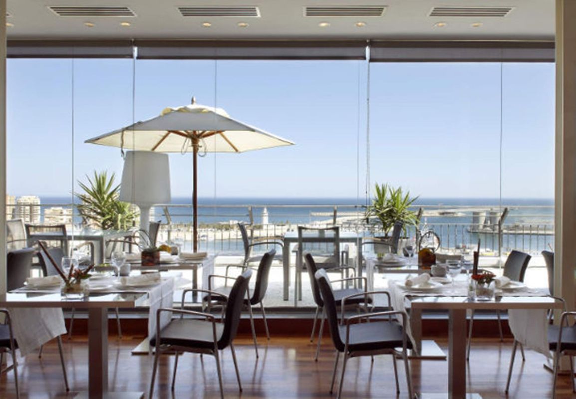 AC Hotel Malaga Palacio by Marriott фото 4