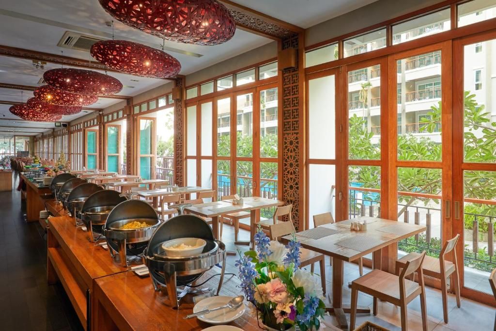 Welcome World Beachfront Resort фото 76