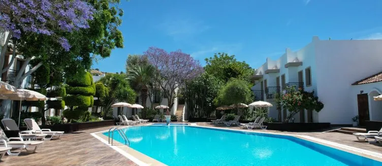 Фото отеля Flora Hotel