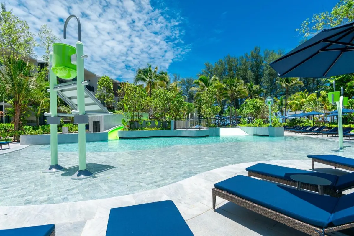 Le Meridien Phuket Mai Khao Beach Resort фото 7
