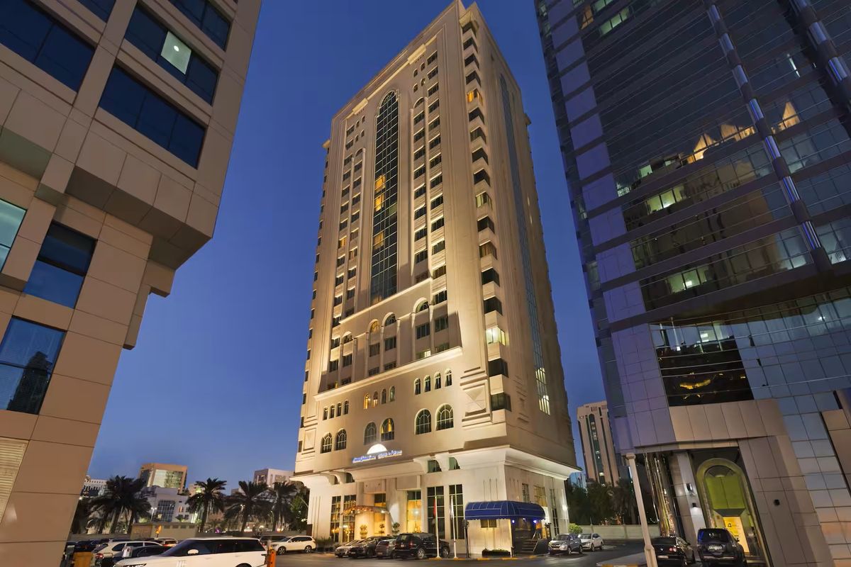 Howard Johnson Hotel Abu Dhabi фото 1