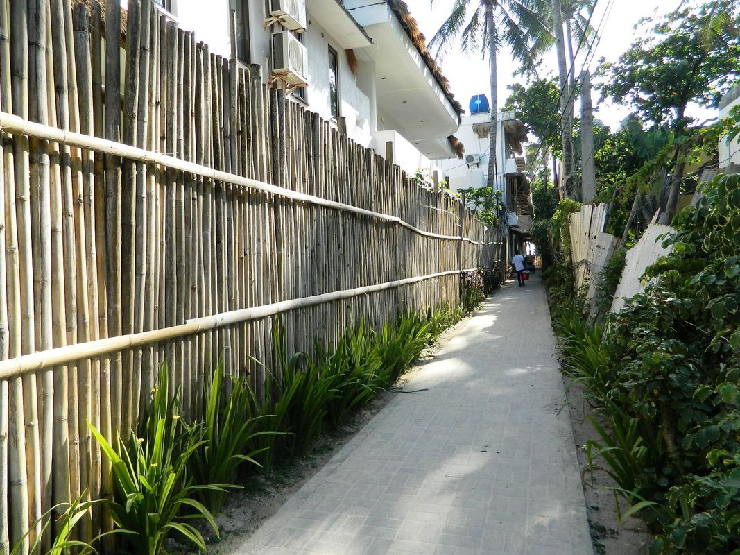 Club Ten Beach Resort фото 4