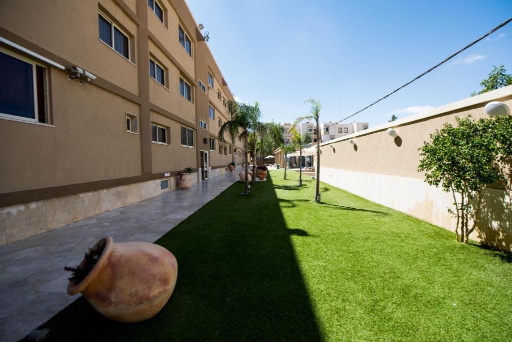 Ramon Suites Hotel фото 16