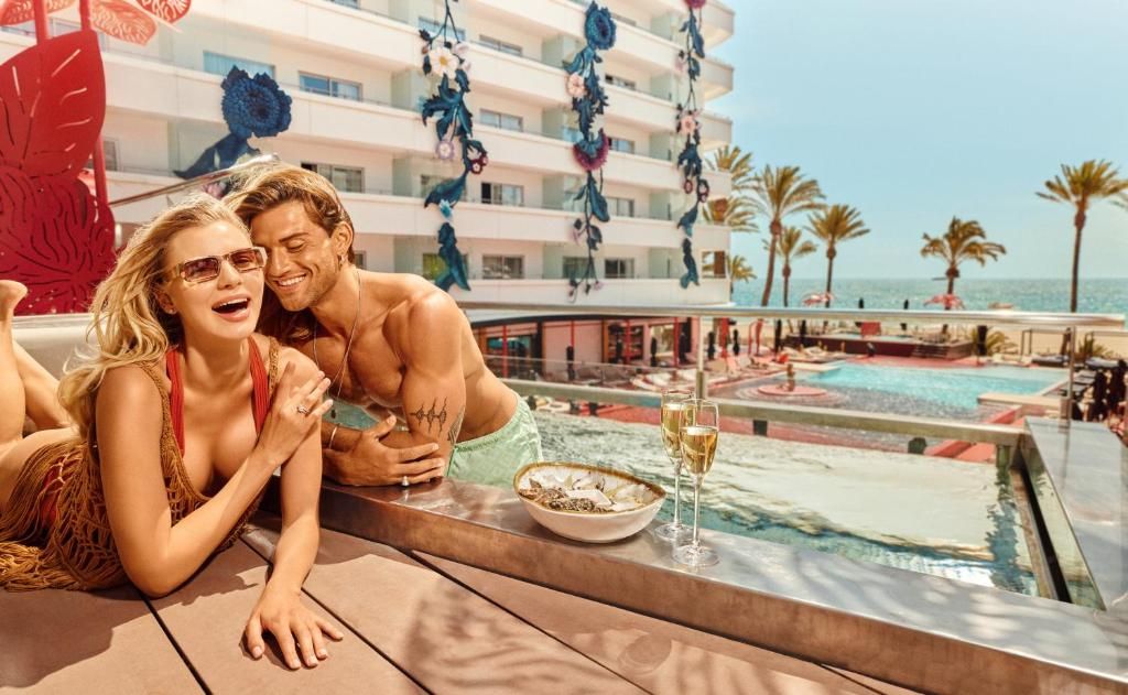 Ushuaia Ibiza Beach Hotel (Adults Only) фото 13