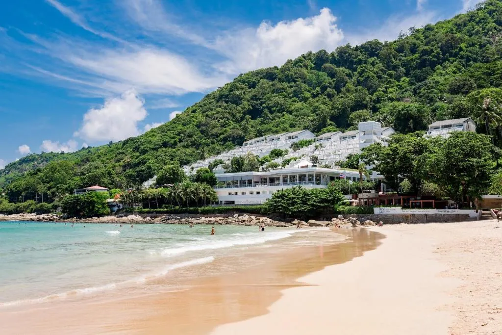The Nai Harn фото 46
