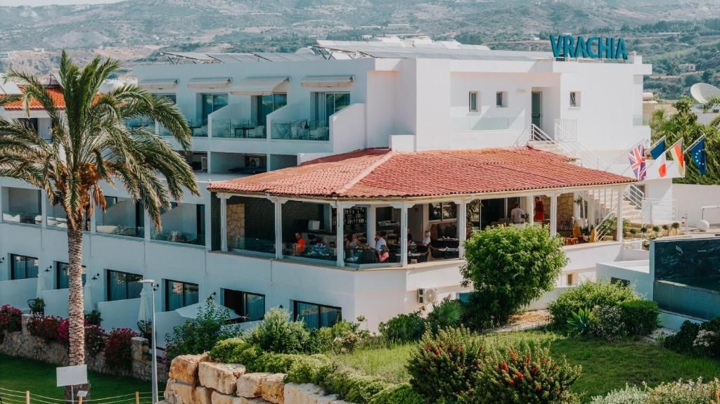 Vrachia Beach Hotel & Suites фото 29