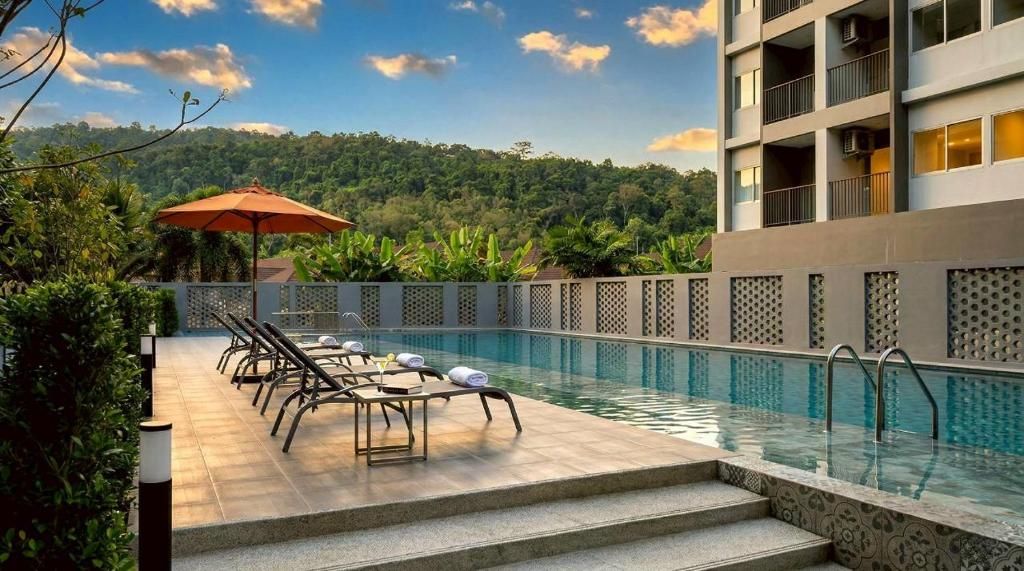 Beehive Boutique Hotel Phuket фото 32