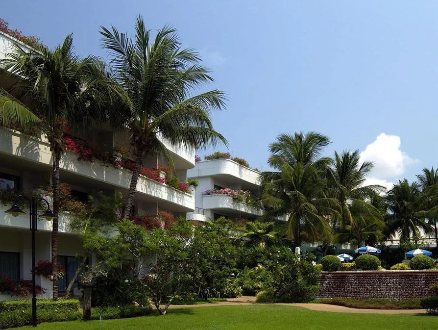 Novotel Rayong Rim Pae Resort фото 20