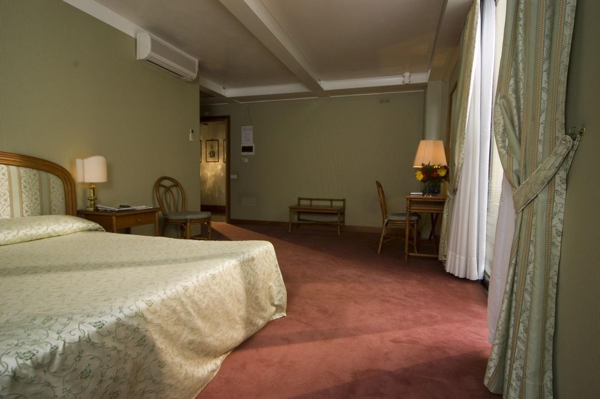 Hotel Santa Chiara фото 12
