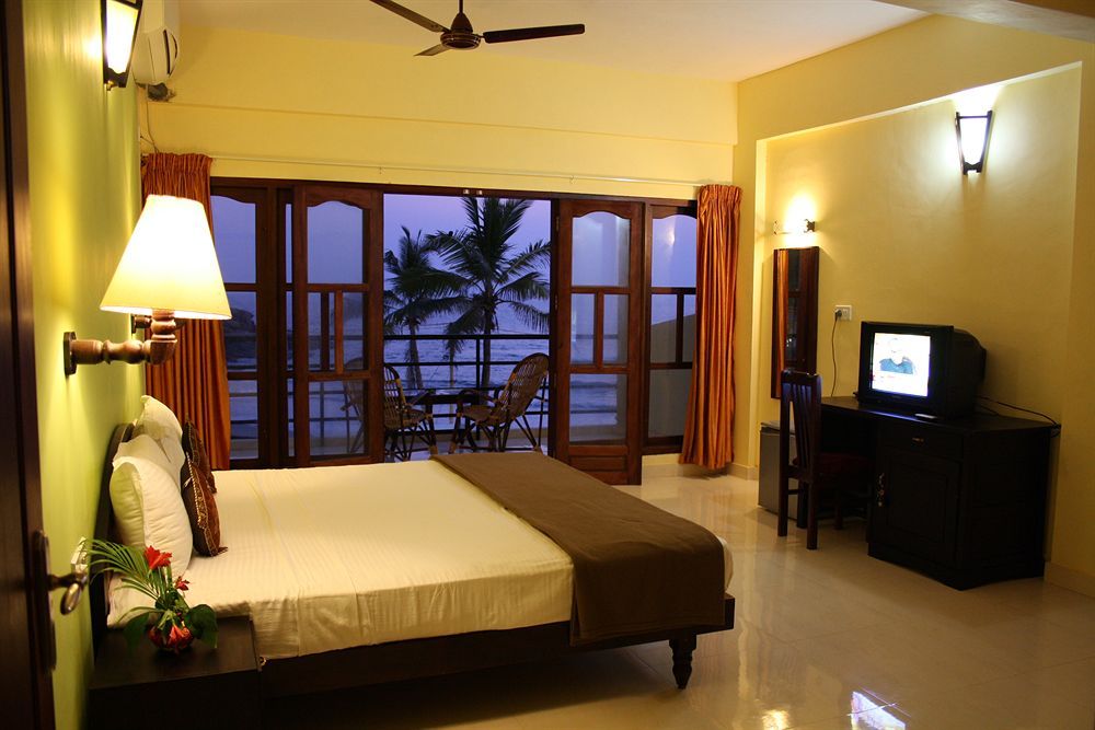 The Ocean Park Beach Resort фото 43