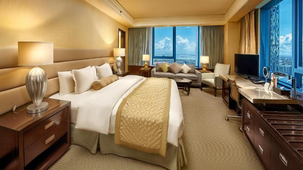 Crimson Hotel Filinvest City фото 40
