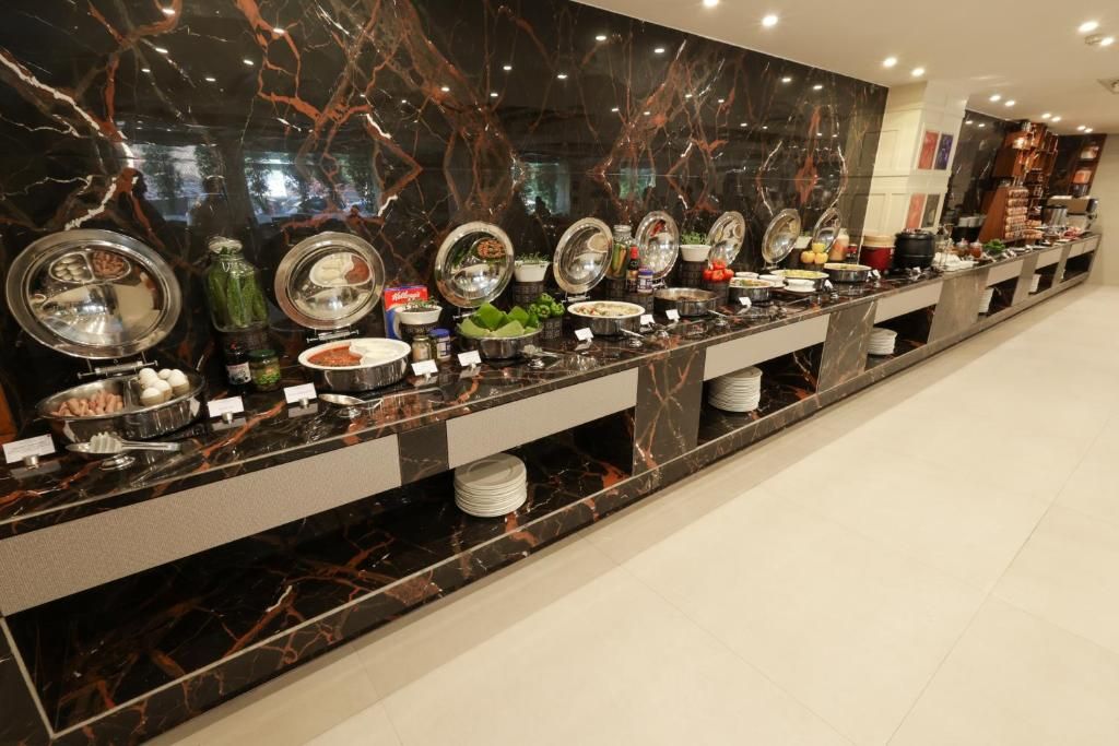 Sobit Sarovar Portico фото 41