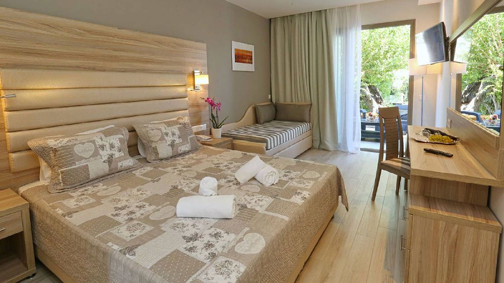 Dionysos Hotel & Apartments фото 6