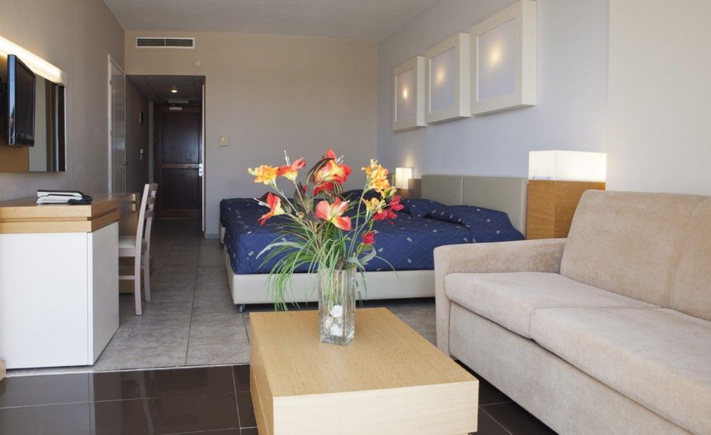 The Sovereign Beach Hotel фото 48