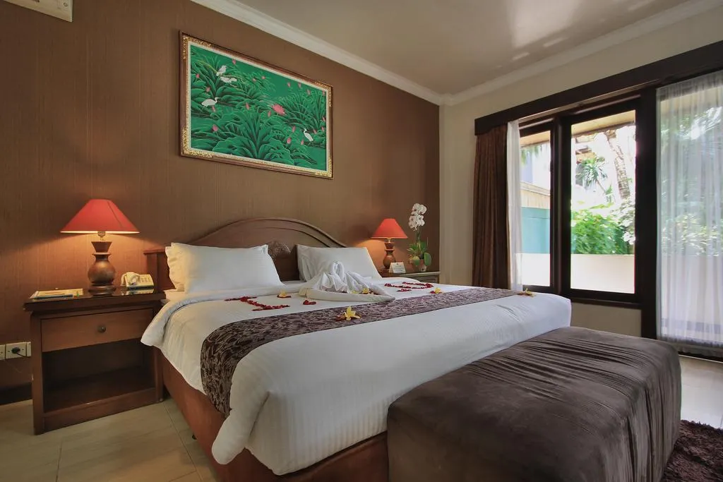 The Taman Ayu Hotel фото 2