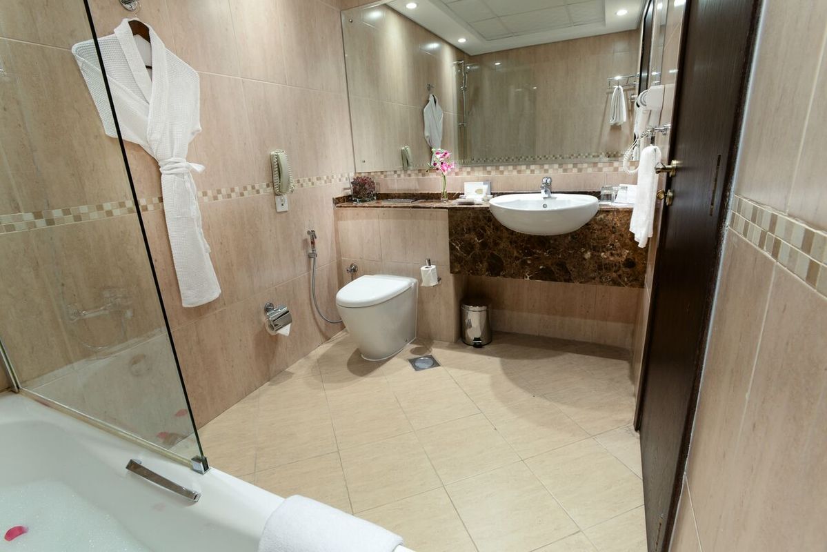 First Central Hotel Suites фото 37