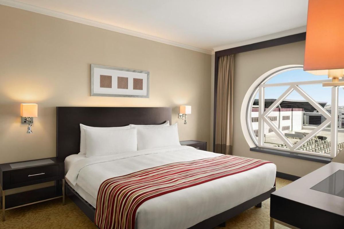 Ramada Plaza by Wyndham Dubai Deira фото 4