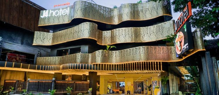 Фото отеля J4 Hotels Legian