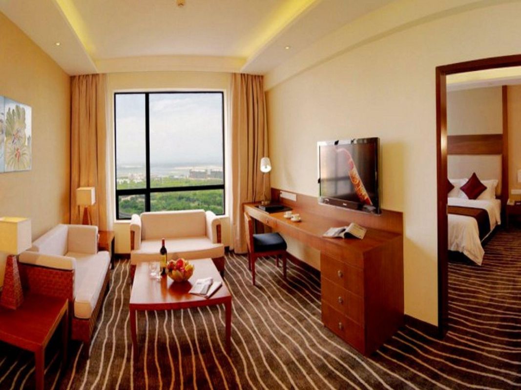 BaoHua Harbour View Hotel фото 1