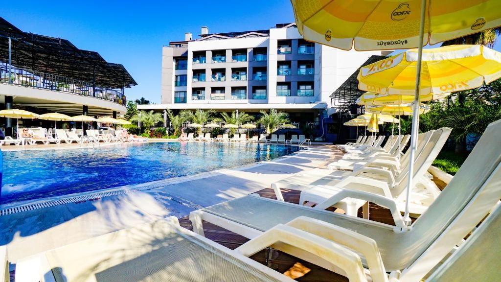 Istanbul Beach Hotel фото 68