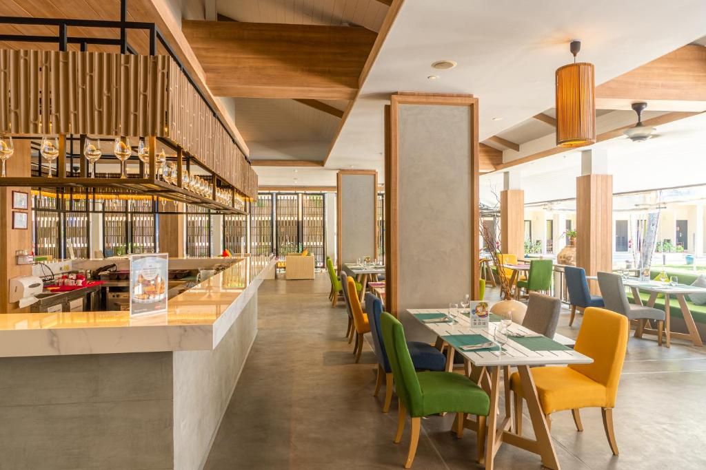 Radisson Resort & Suites Phuket фото 62