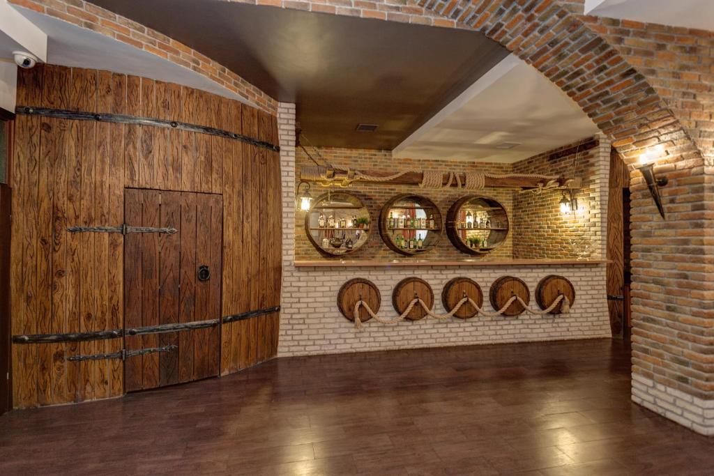 Гостиница «Delmont Hotel» фото 31