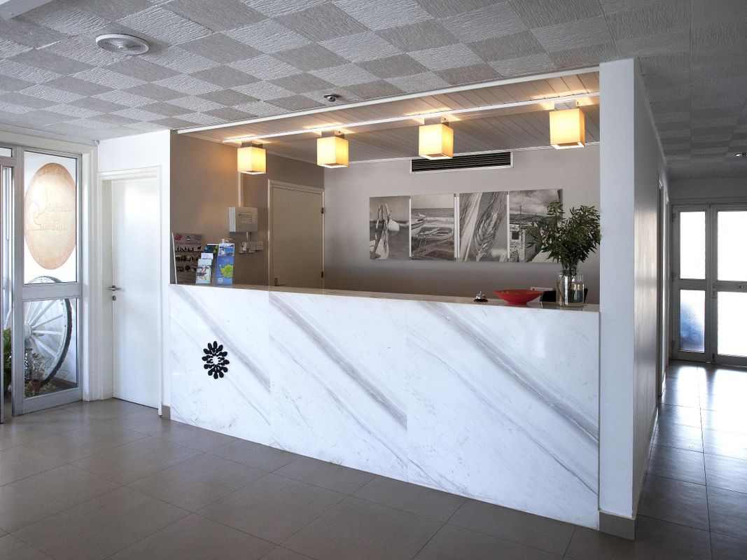 Costantiana Beach Hotel Apartments фото 3