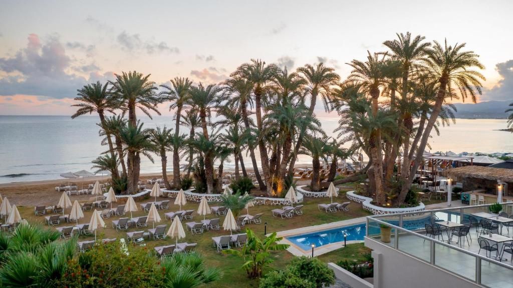Zeus Hotels Palm Beach фото 24