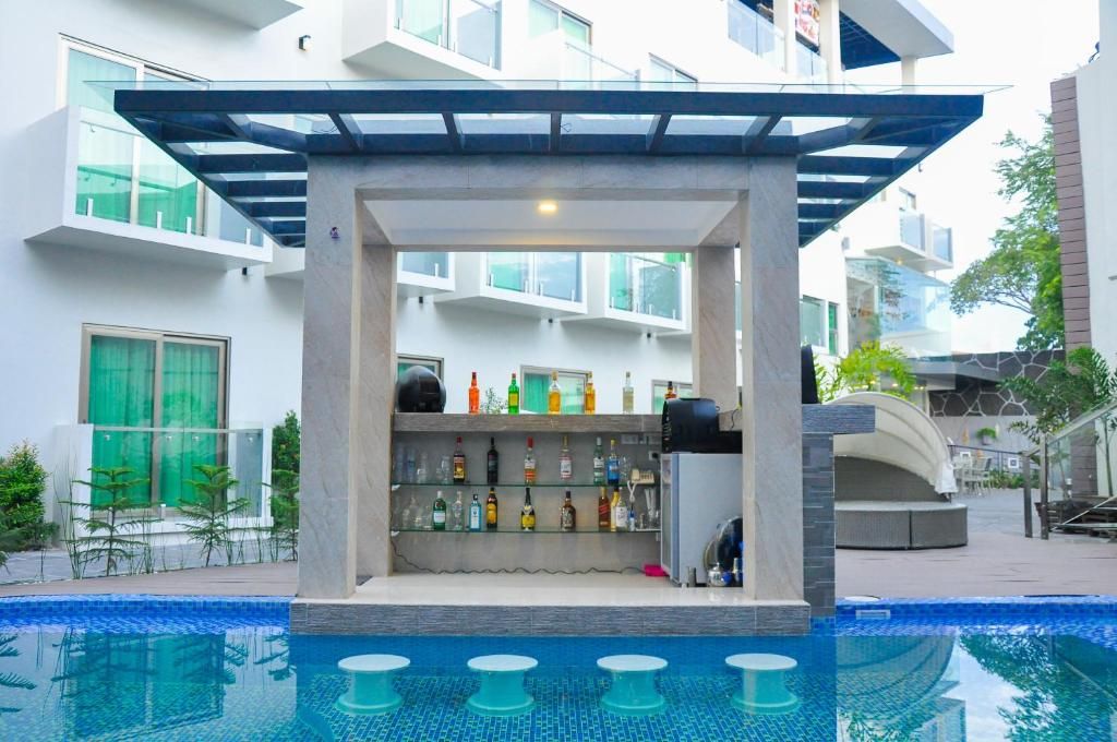 Eloisa Royal Suites фото 34