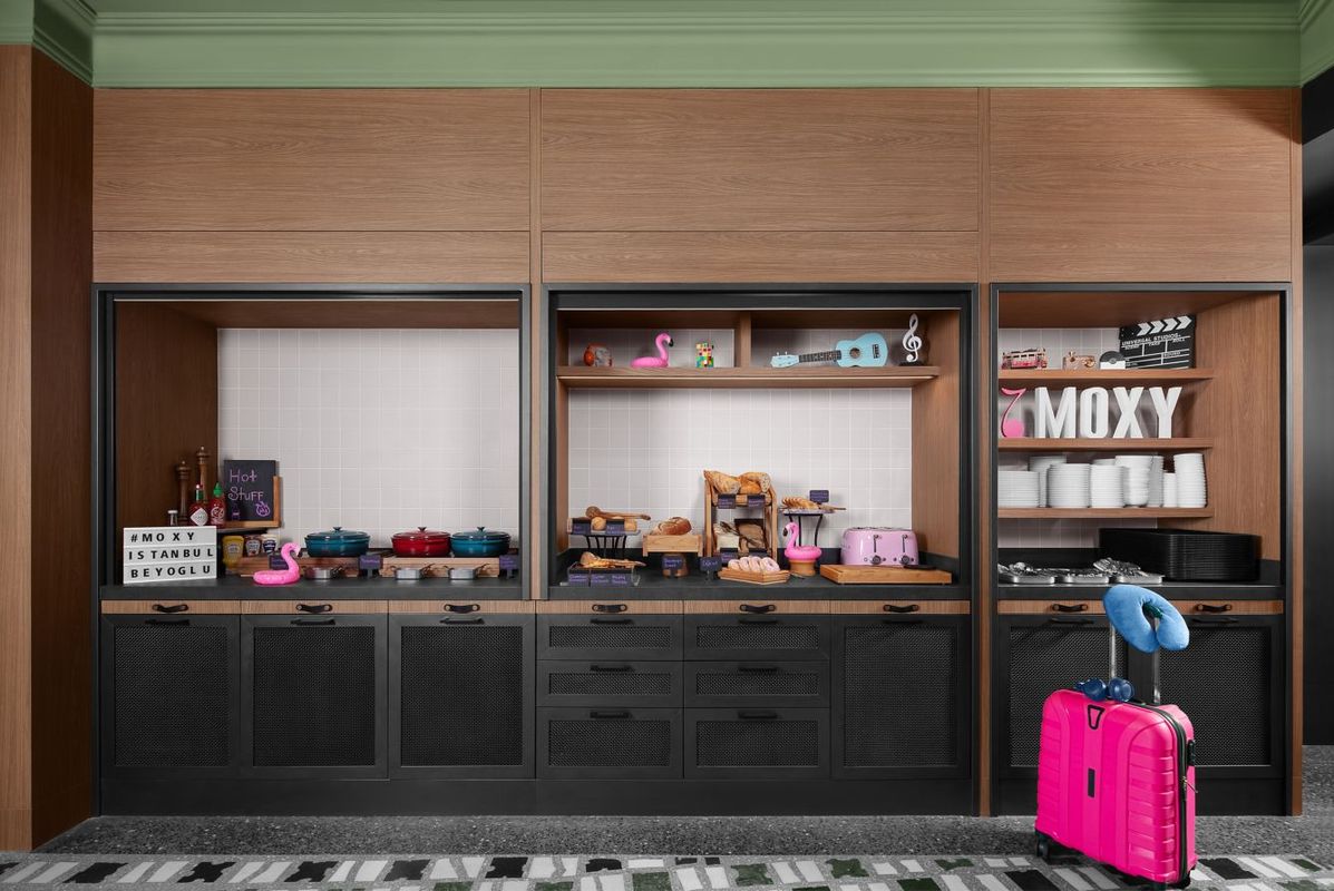 Moxy Istanbul Beyoglu фото 6
