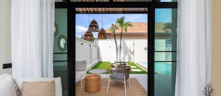 Фото отеля Onyx Villas by TropicLook