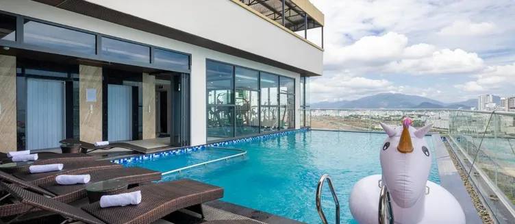 Фото отеля Miracle Luxury Hotel