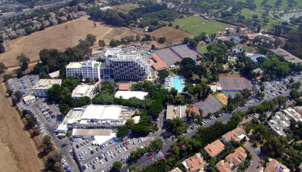Kfar Maccabiah Hotel & Suites фото 42