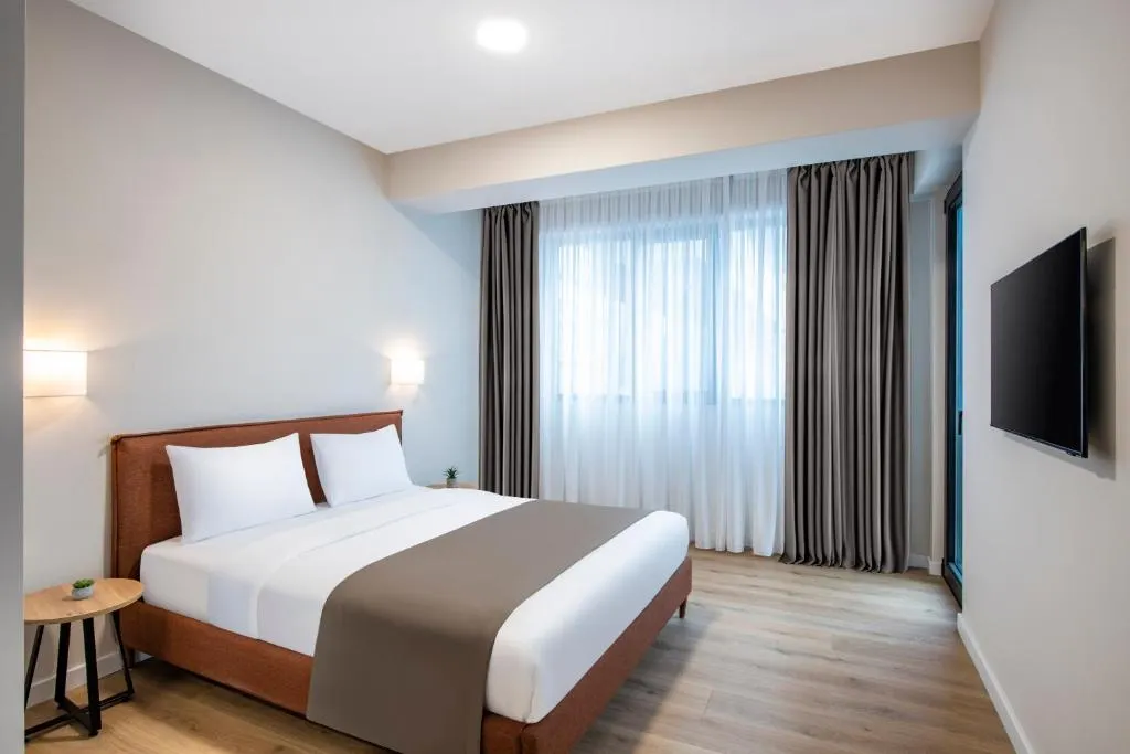 Steps Batumi Hotel & Suites фото 3