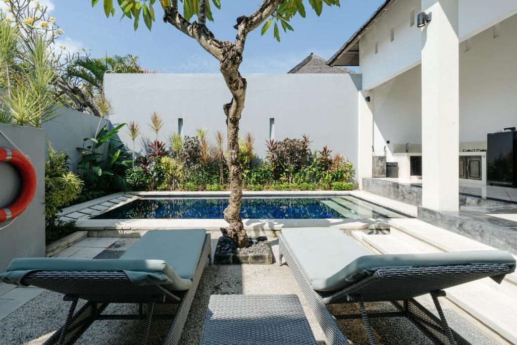 The Seminyak Suite Private Villa фото 60