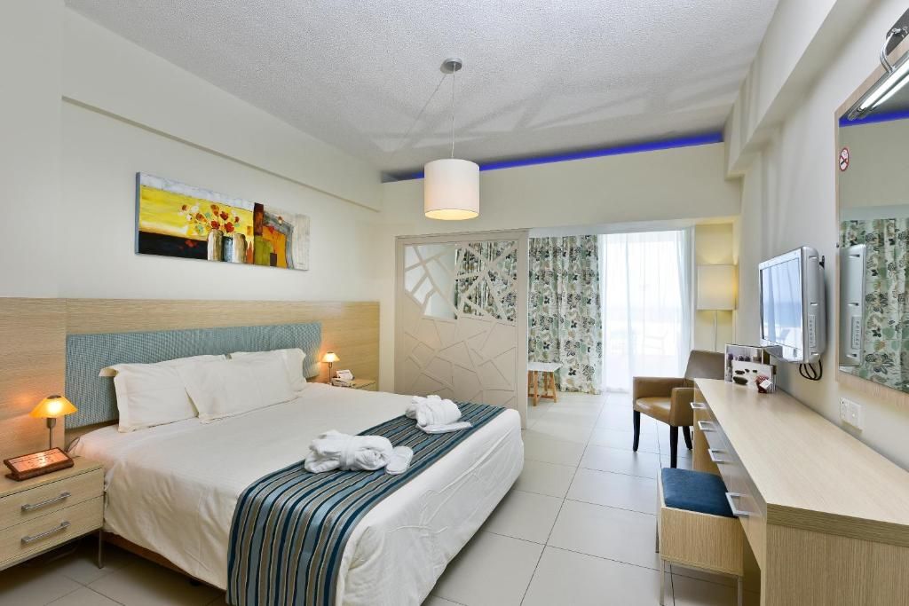 Pernera Beach Hotel фото 31